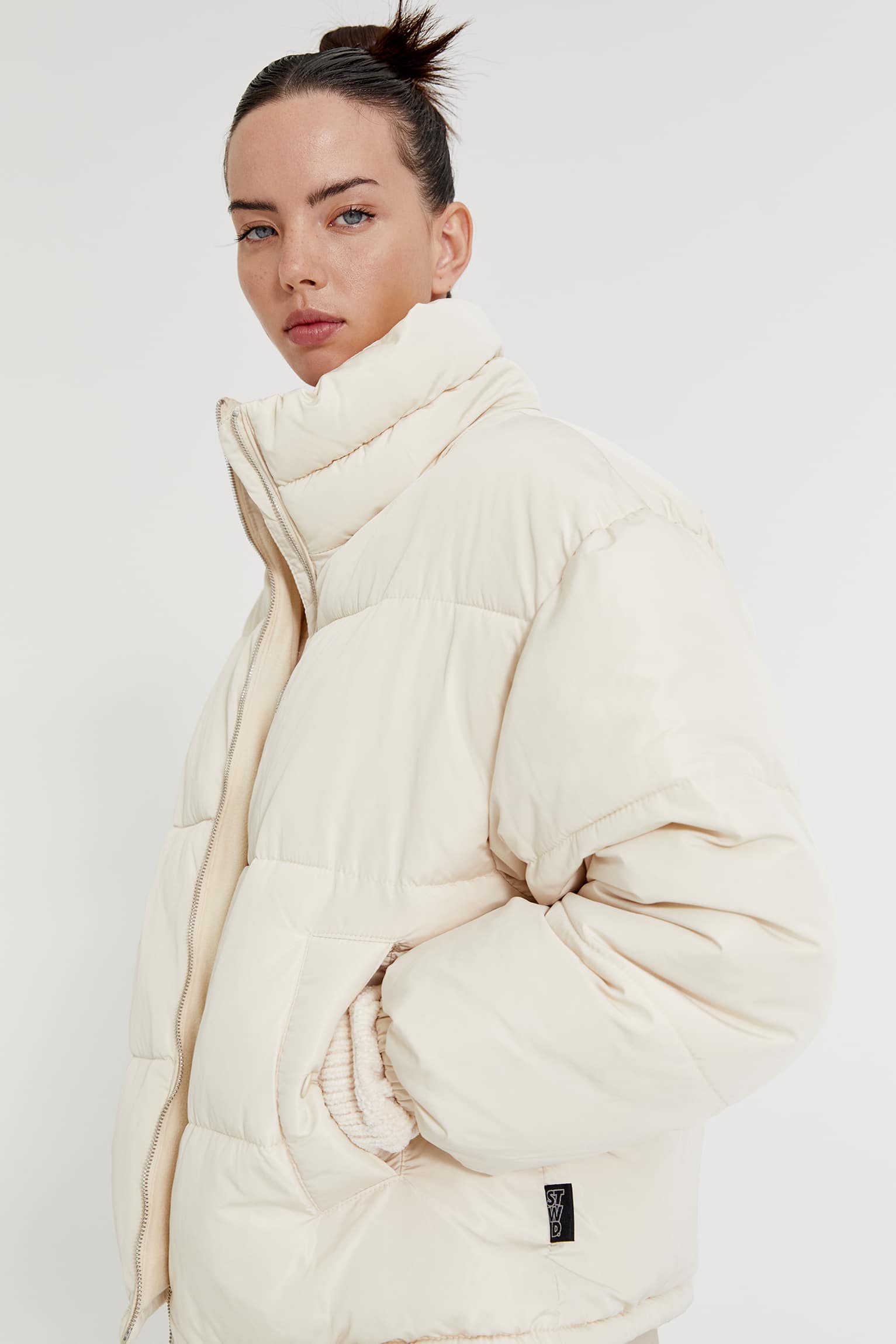 basic5 Basic High-Neck Puff Jacket