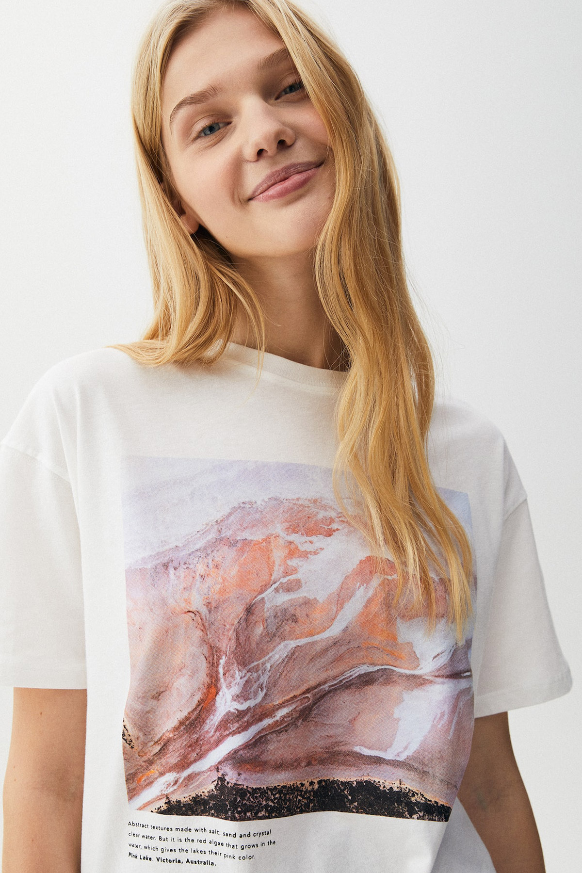 graphic3 Short Sleeve T-Shirt With Landscape Graphic