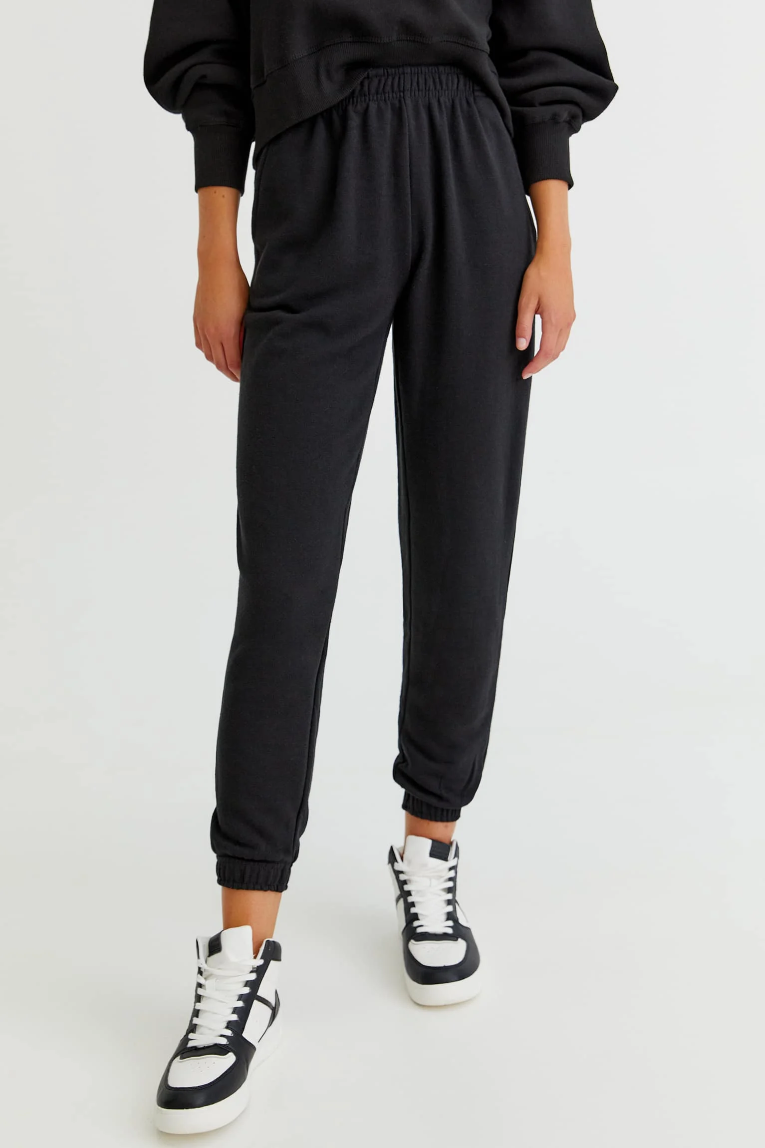 pants4 Basic Colored Sweatpants With Elastic Hems